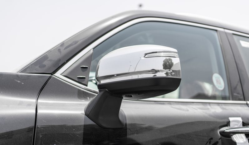 
2026 Toyota Land Cruiser VXR 3.5L AT Hybrid (Black-Red) full									