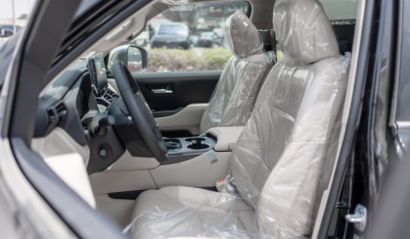 
2026 Toyota Land Cruiser VXR 3.5L AT Hybrid (Black) full									