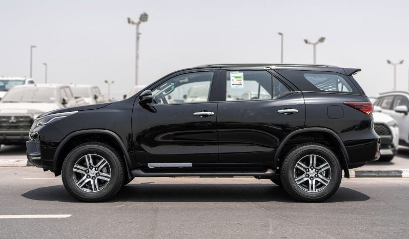 
								2026 Toyota Fortuner 2.7L AT Petrol (Black) full									