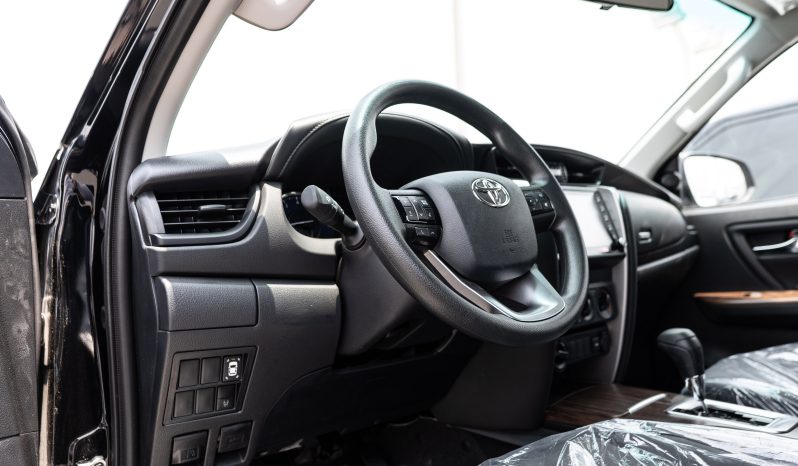 
								2026 Toyota Fortuner 2.7L AT Petrol (Black) full									
