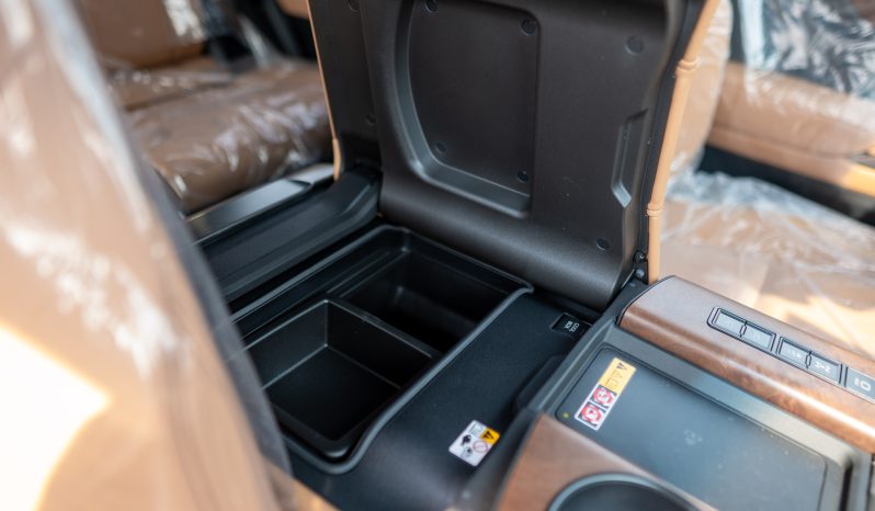 
								2026 Lexus LX600 Signature 3.5L Petrol AT (Wooden Accent) full									