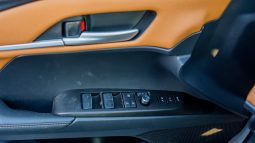 
2025 Toyota Camry Lumiere 2.5L HEV Full option (White) full									