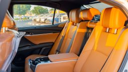 
2025 Toyota Camry Lumiere 2.5L HEV Full option (White) full									