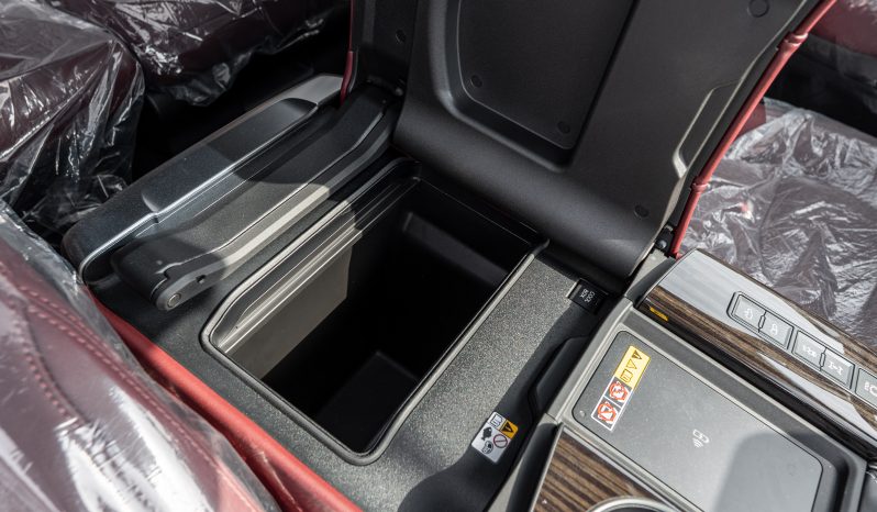 
2026 Lexus LX600 Signature 3.5L AT Petrol (Black-Red) full									