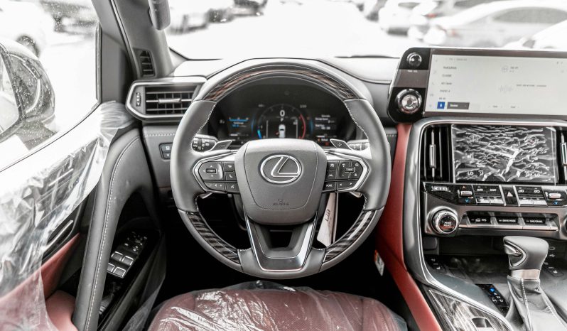 
2026 Lexus LX600 Signature 3.5L AT Petrol (Black-Red) full									