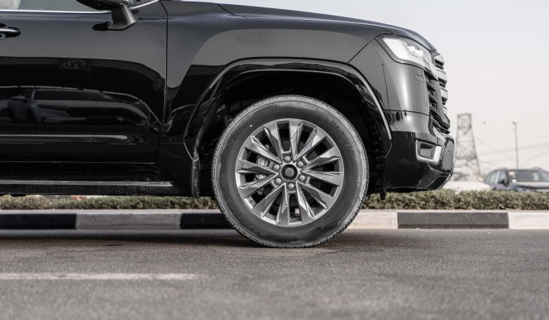 
2026 Toyota Land Cruiser VX 4.0L AT Petrol (Black-Beige) full									