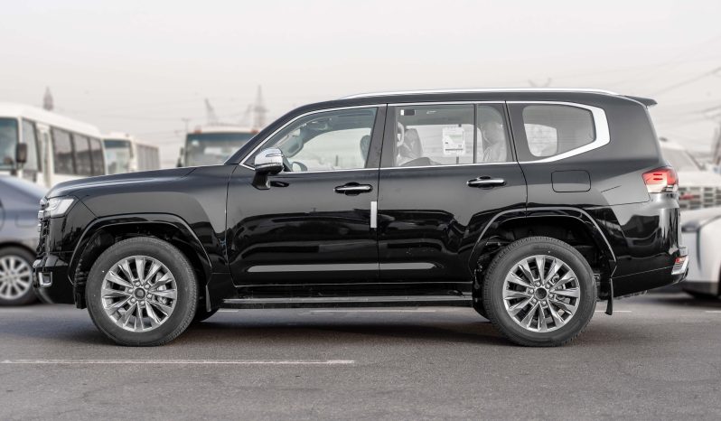 
2026 Toyota Land Cruiser VX 4.0L AT Petrol (Black-Beige) full									