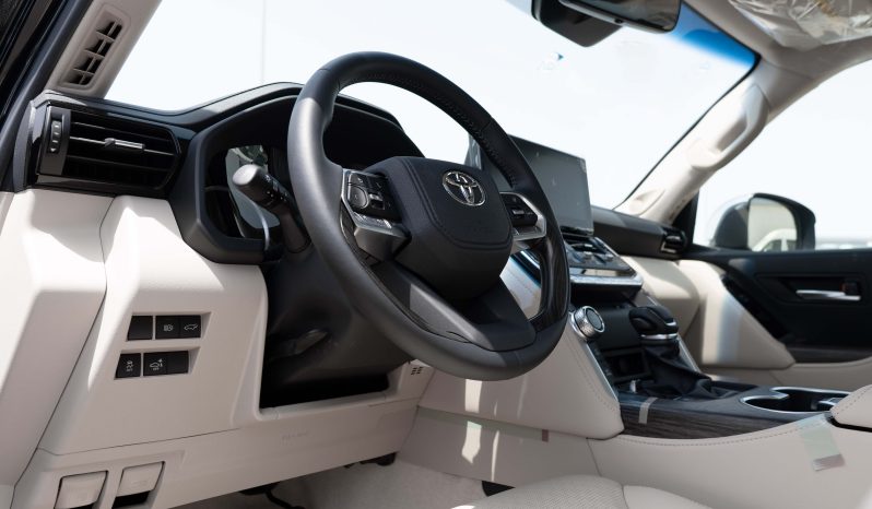 
2026 Toyota Land Cruiser VX 4.0L AT Petrol (Black-Beige) full									