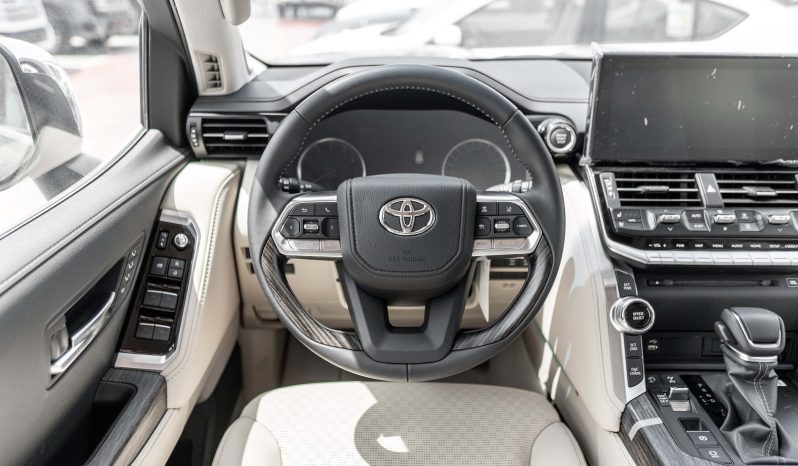 
2026 Toyota Land Cruiser VX 4.0L AT Petrol (Black-Beige) full									