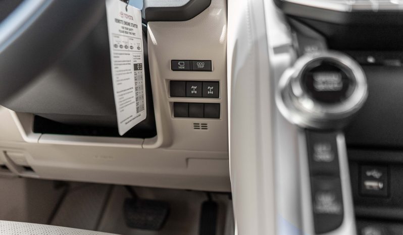 
2026 Toyota Land Cruiser VX 4.0L AT Petrol (Black-Beige) full									