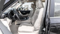 
2026 Toyota Land Cruiser VX 4.0L AT Petrol (Black-Beige) full									