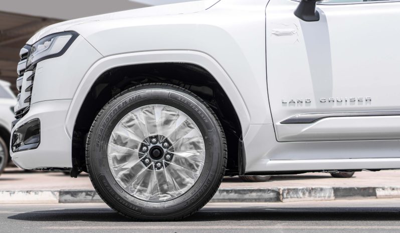 
								2026 Toyota Land Cruiser 300 VXR 3.5L AT Hybrid (White-Red) full									