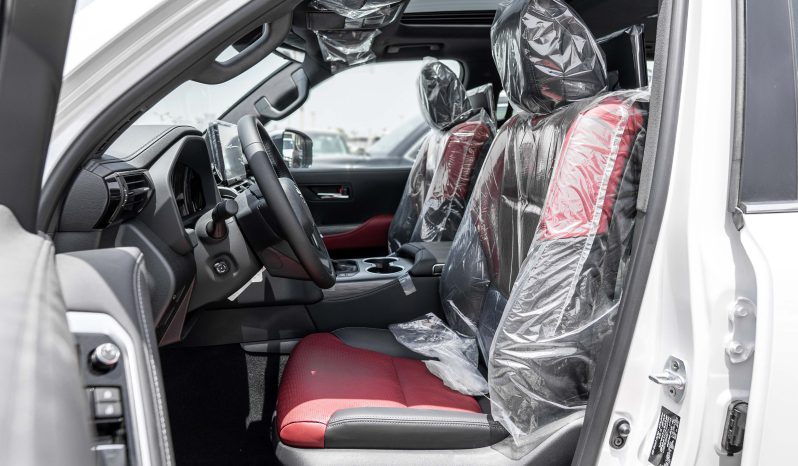 
								2026 Toyota Land Cruiser 300 VXR 3.5L AT Hybrid (White-Red) full									