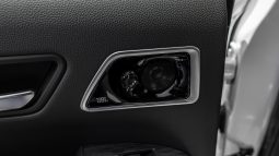 
2025 Toyota Land Cruiser VXR 3.5L AT Hybrid full									