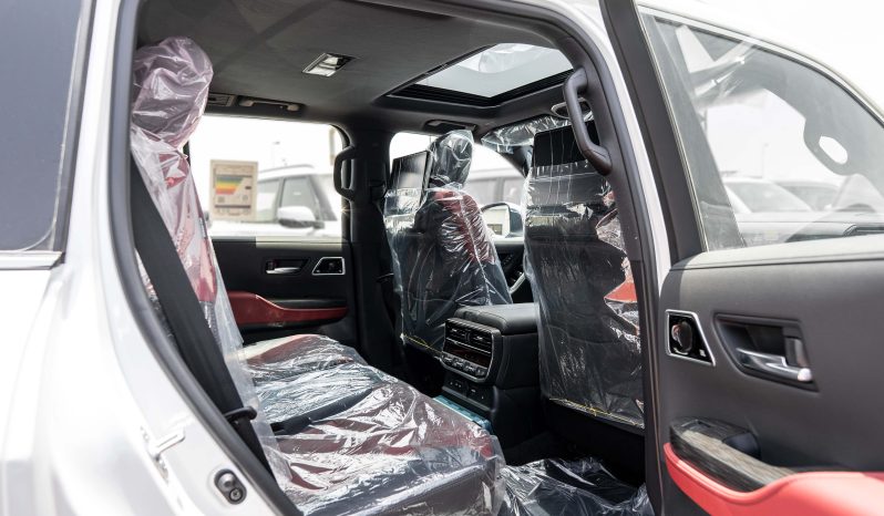 
								2026 Toyota Land Cruiser 300 VXR 3.5L AT Hybrid (White-Red) full									