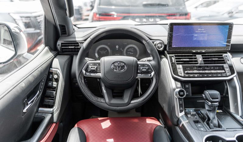 
								2026 Toyota Land Cruiser 300 VXR 3.5L AT Hybrid (White-Red) full									