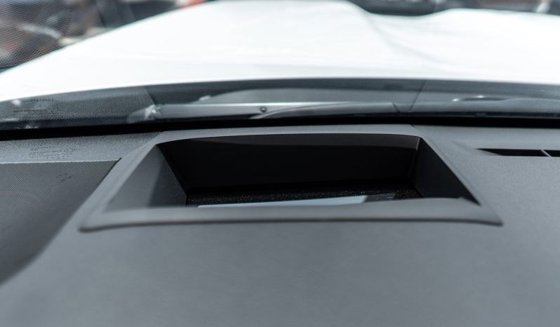 
2025 Toyota Land Cruiser VXR 3.5L AT Hybrid full									