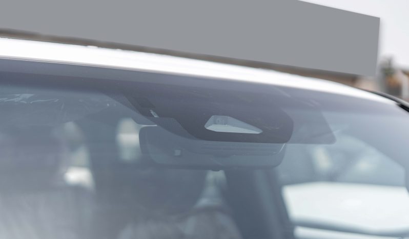 
2025 Toyota Land Cruiser VXR 3.5L AT Hybrid full									