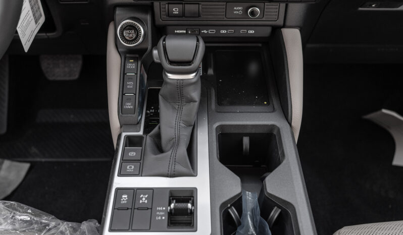 
								2026 Toyota Prado VXL 2.4L AT Petrol (Bronze-Beige) full									