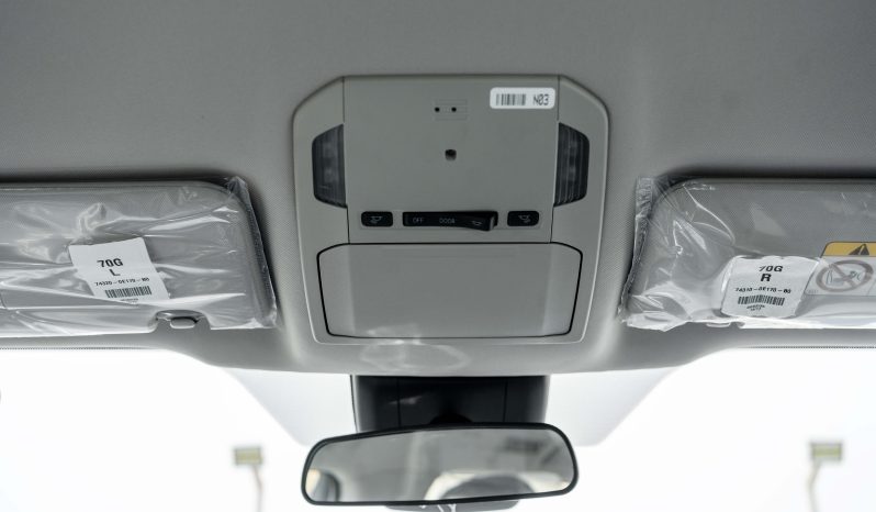 
								2026 Toyota Highlander LE 2.5L AT Hybrid (Gray) full									