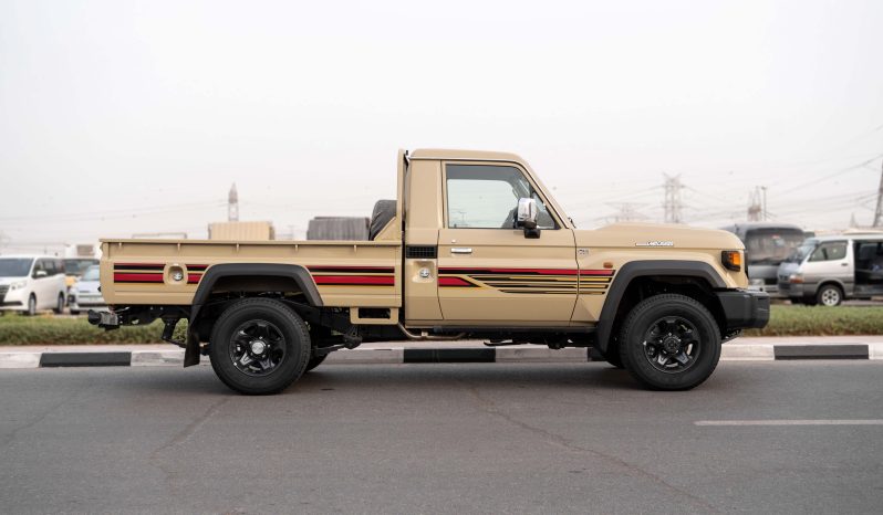 
2025 Toyota Land Cruiser LC79 4.0 SC AT Petrol Full Option full									