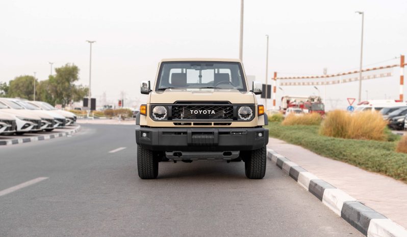 
2025 Toyota Land Cruiser LC79 4.0 SC AT Petrol Full Option full									