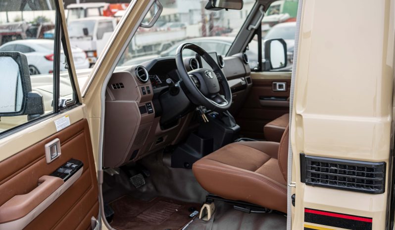 
2025 Toyota Land Cruiser LC79 4.0 SC AT Petrol Full Option full									