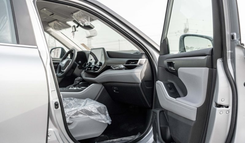 
								2026 Toyota Highlander LE 2.5L AT Hybrid (Silver-Gray) full									