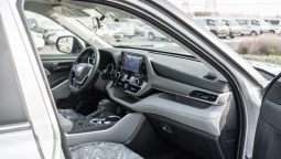 
										2026 Toyota Highlander LE 2.5L AT Hybrid (Silver-Gray) full									