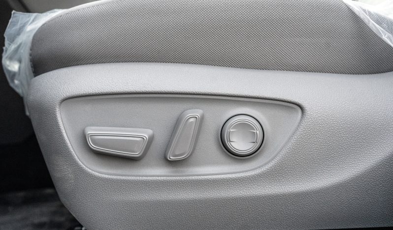 
								2026 Toyota Highlander LE 2.5L AT Hybrid (Silver-Gray) full									