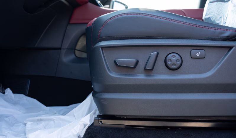 
2026 Nissan Patrol LE Platinum 3.5L AT Petrol TT (White-Red) full									