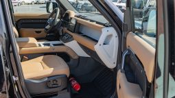 
										2025 Land Rover Defender P-300 XDynamics full									