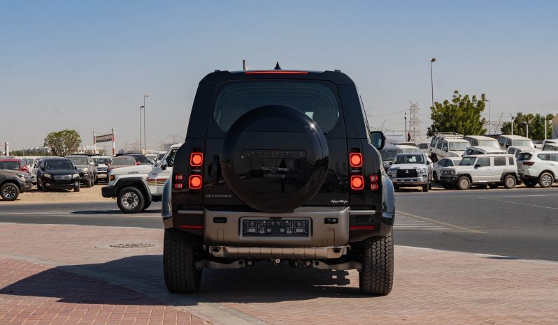 
								2025 Land Rover Defender P-300 XDynamics full									