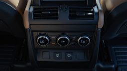 
										2025 Land Rover Defender P-300 XDynamics full									