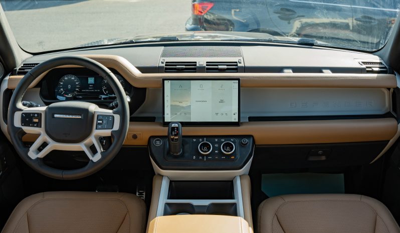 
								2025 Land Rover Defender P-300 XDynamics full									