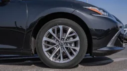 
2025 Lexus ES300h 2.5L AT Hybrid (Black) full									