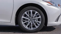 
										2025 Lexus ES300h 2.5L AT Hybrid (White) full									
