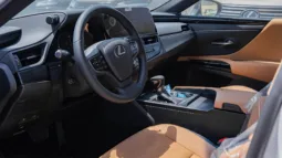 
										2025 Lexus ES300h 2.5L AT Hybrid (White) full									