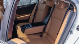 
										2025 Lexus ES300h 2.5L AT Hybrid (White) full									