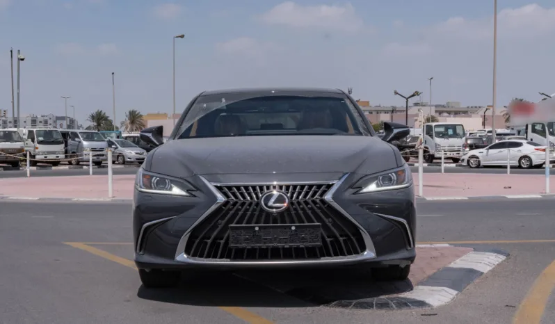 
2025 Lexus ES350 3.5L AT Petrol full									