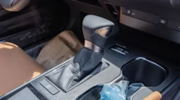 
2025 Lexus ES350 3.5L AT Petrol full									