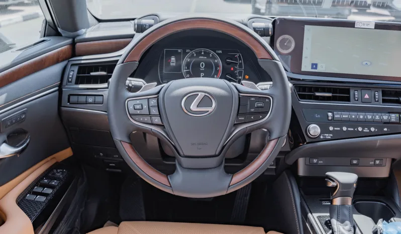 
2025 Lexus ES350 3.5L AT Petrol full									