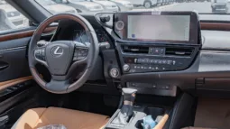 
2025 Lexus ES350 3.5L AT Petrol full									