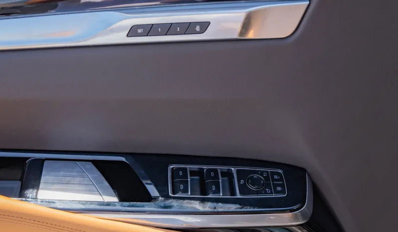 
2026 Cadillac Escalade Premium Luxury 6.2L V8 AT Petrol full									