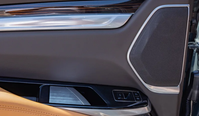 
2026 Cadillac Escalade Premium Luxury 6.2L V8 AT Petrol full									