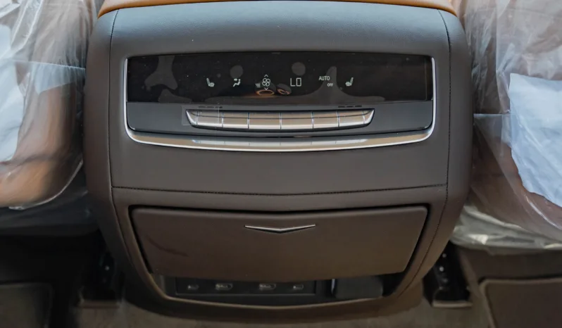 
2026 Cadillac Escalade Premium Luxury 6.2L V8 AT Petrol full									