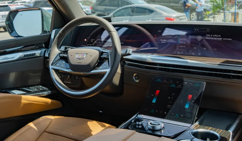 
2026 Cadillac Escalade Premium Luxury 6.2L V8 AT Petrol full									