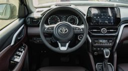 
2025 Toyota Urban Cruiser GLX 1.5L AT Petrol (Black) full									