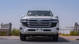 
										2026 Toyota Land Cruiser 300 GXR 4.0L AT Petrol (White-Beige) full									