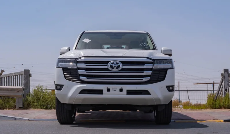 
								2026 Toyota Land Cruiser 300 GXR 4.0L AT Petrol (White-Beige) full									